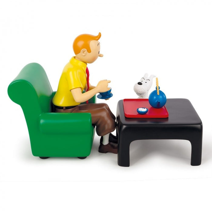 RESIN COLLECTIBLE: Tintin Drinking Tea with Snowy